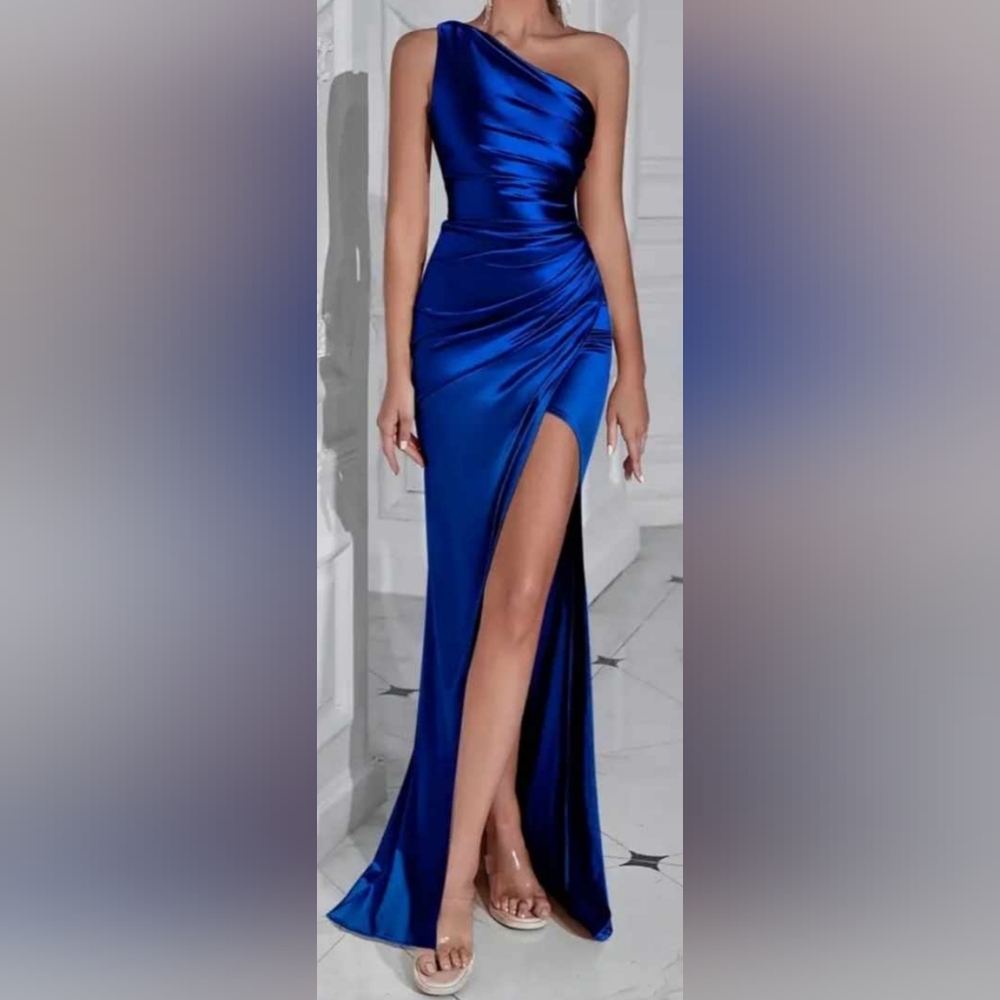 Adyce One-Shoulder Bridesmaid Gown with Side Ruching